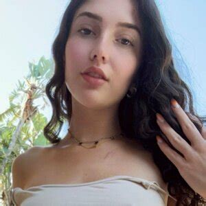 ellieee_20 leaks|Ellie.